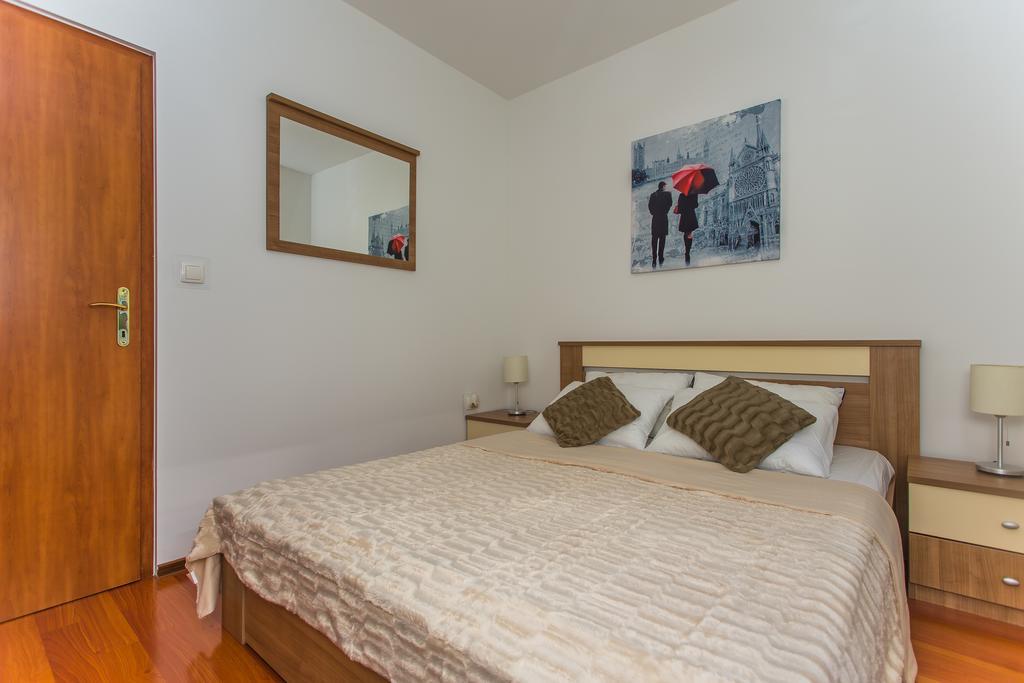 Apartman Nikolic 2 Appartement Kaštela Buitenkant foto